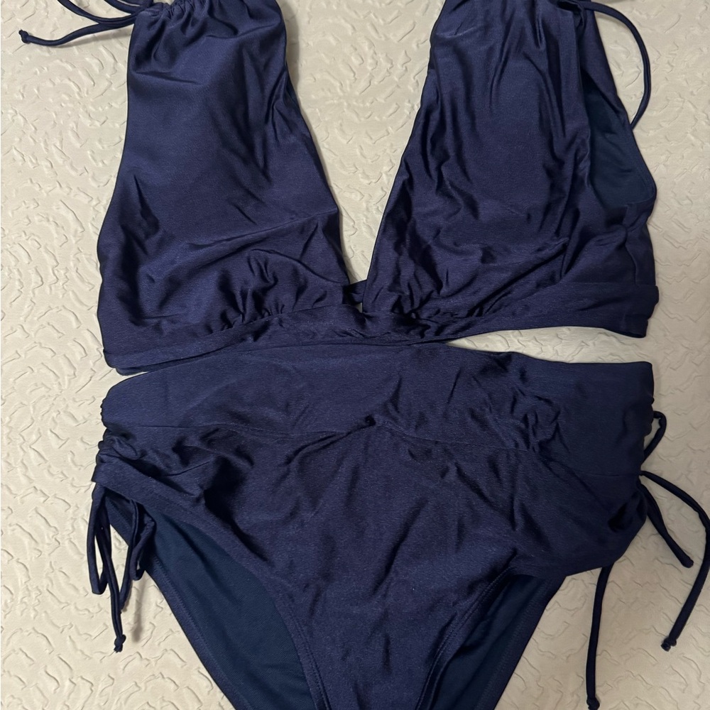 Ladies navy 2 piece wore once xl and large